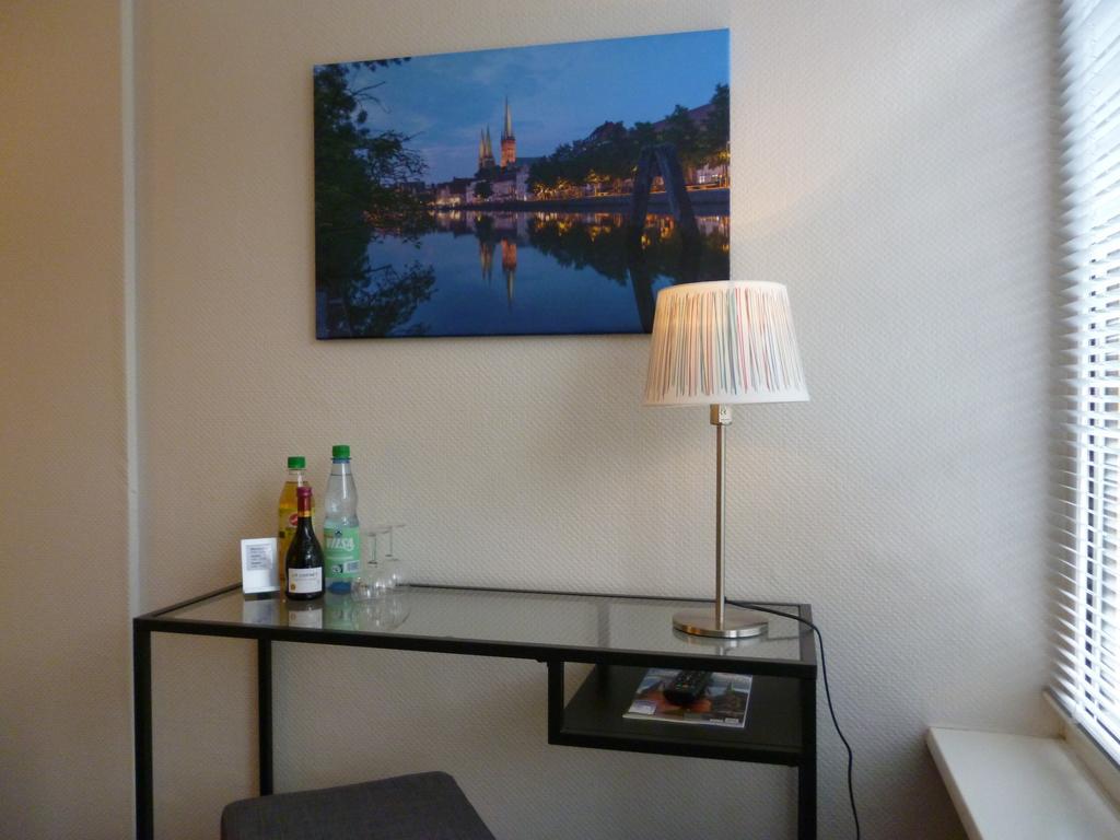 Hotel Am Muehlenteich Любек Экстерьер фото