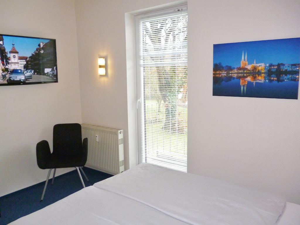 Hotel Am Muehlenteich Любек Экстерьер фото