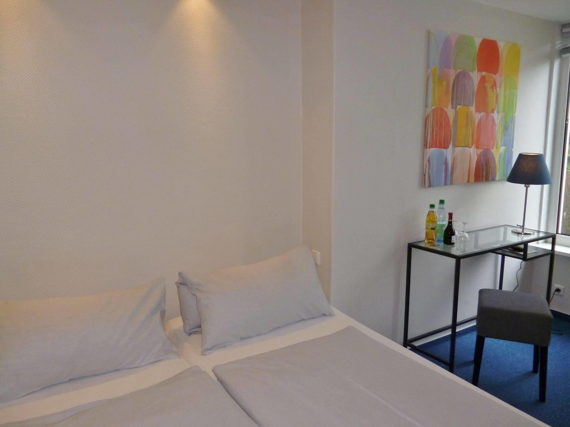 Hotel Am Muehlenteich Любек Экстерьер фото